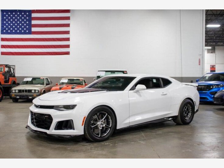 Thumbnail Photo undefined for 2018 Chevrolet Camaro